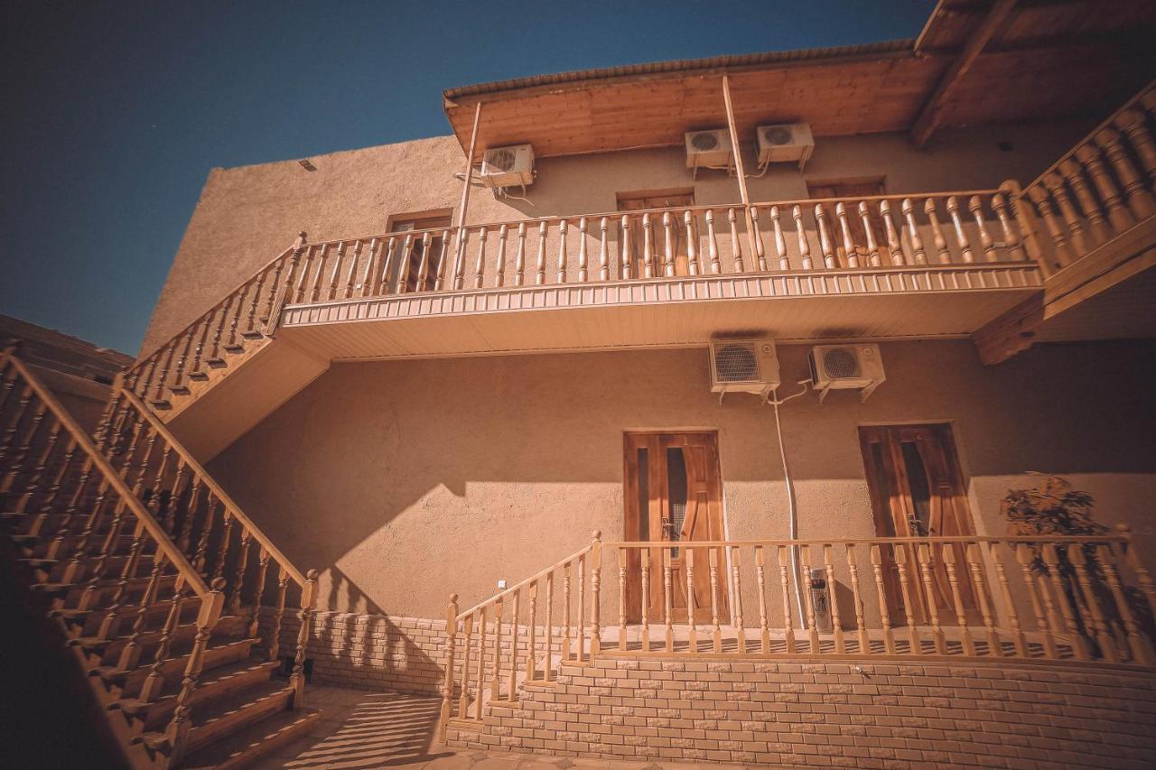 חיווה Oqilanur Guest House מראה חיצוני תמונה
