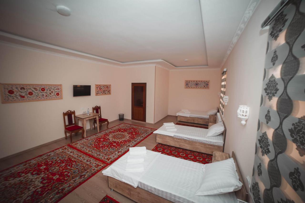 חיווה Oqilanur Guest House מראה חיצוני תמונה